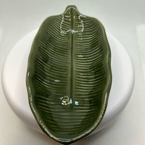 Tommy Bahama Set Of 8 Green 5” Banana Leaf Serving, Tapas, hors d’oeuvres